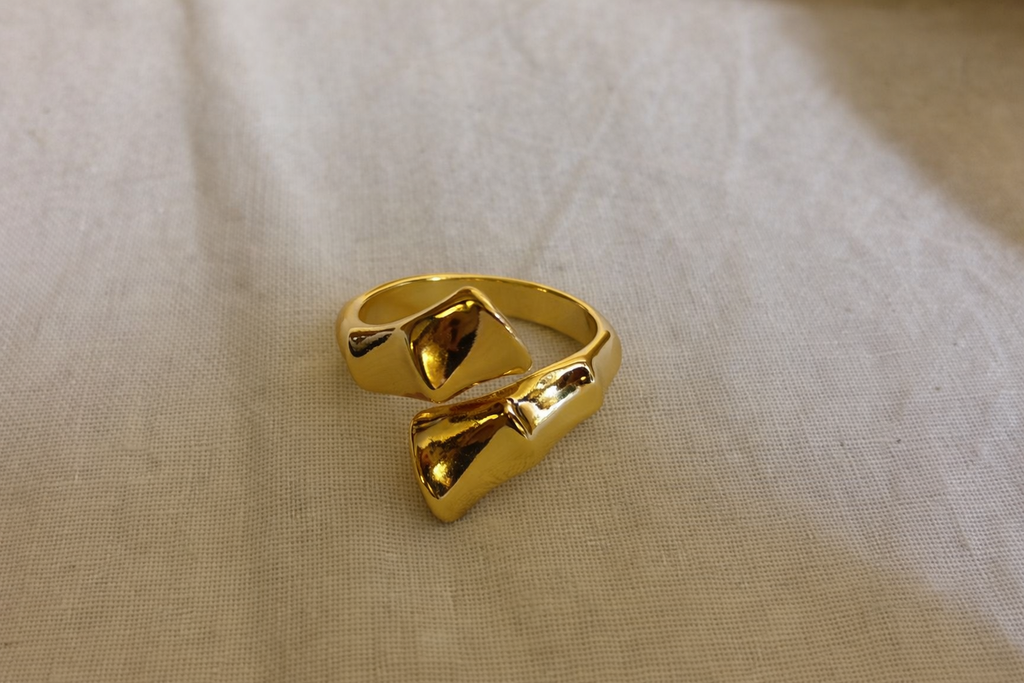 Chunky wild nuance ring