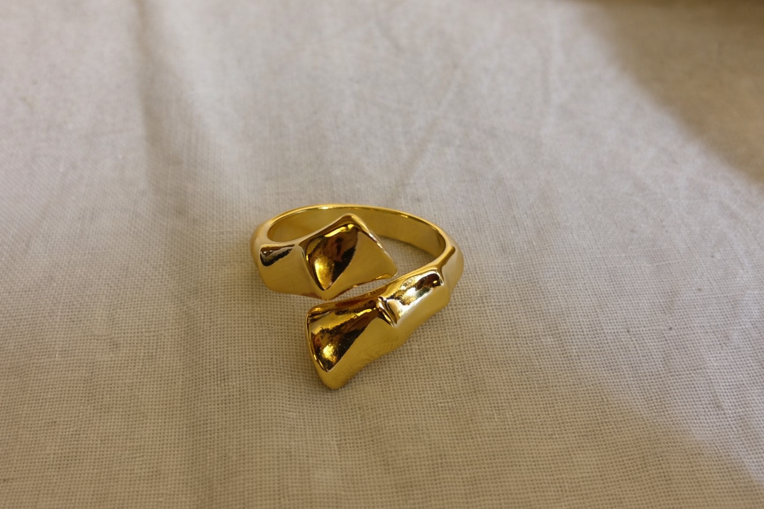Chunky wild nuance ring