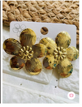 Gold floral anti tarning earrings