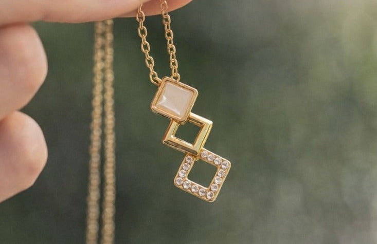 Elegant Gold Geometric Pendant