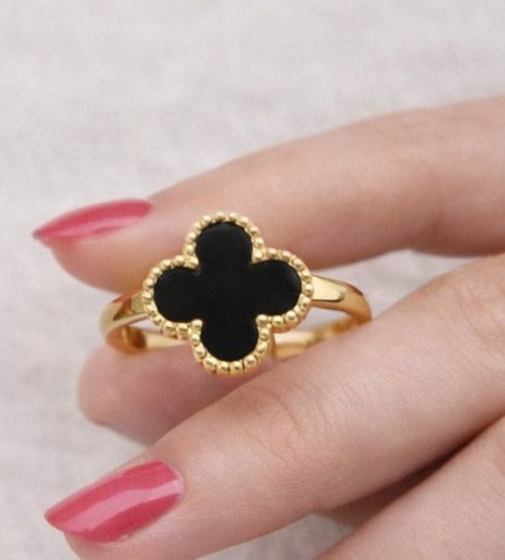 Clover Shaped Set (Pendant, Ring, Earring)