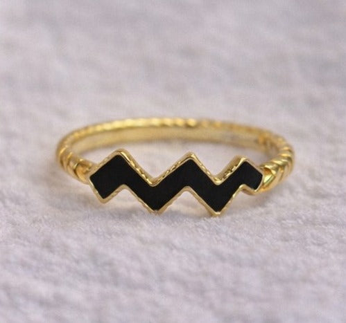 Onyx Wave Ring